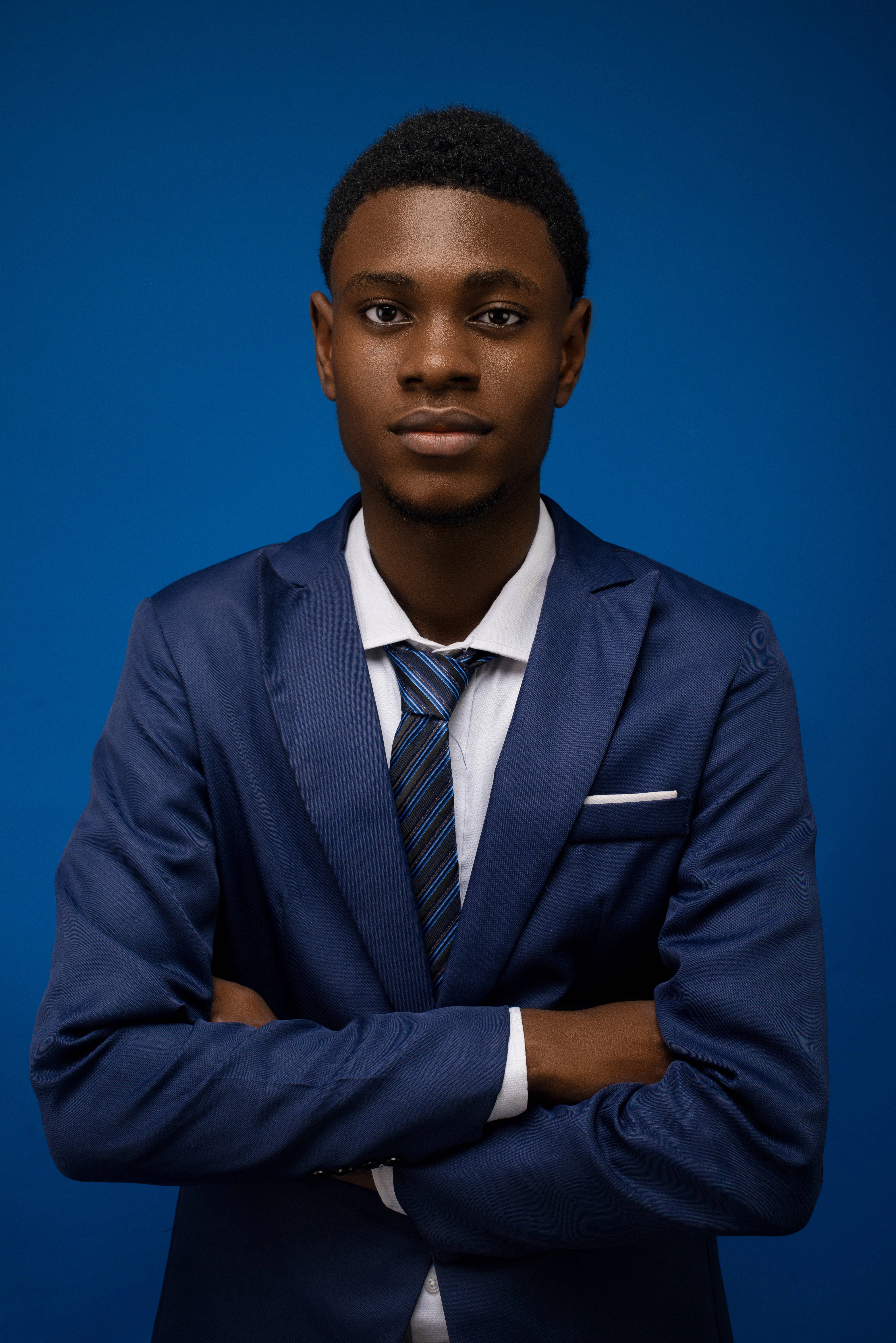 Portrait de Miradi Mengi, fondateur de KitokoDevWork